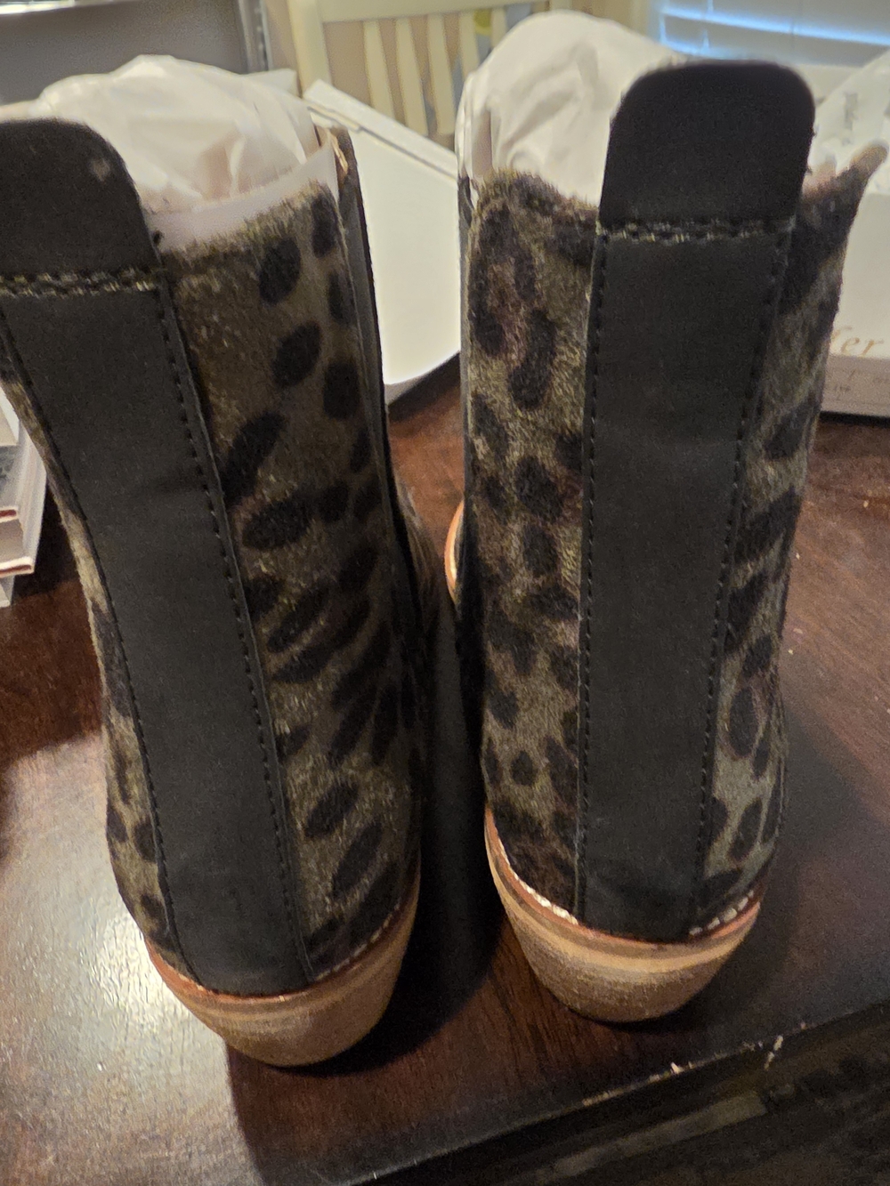 NIB-Size 8 Leopard Print Chelsea Booties - Olive Brown - Picture 3 of 7